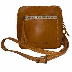 Portland Smooth Leather Honey Crossbody Petite Luna Bag EUC